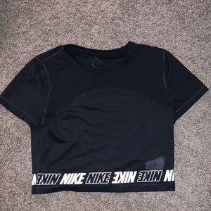 Nike Pro Short Sleeve Crop Top